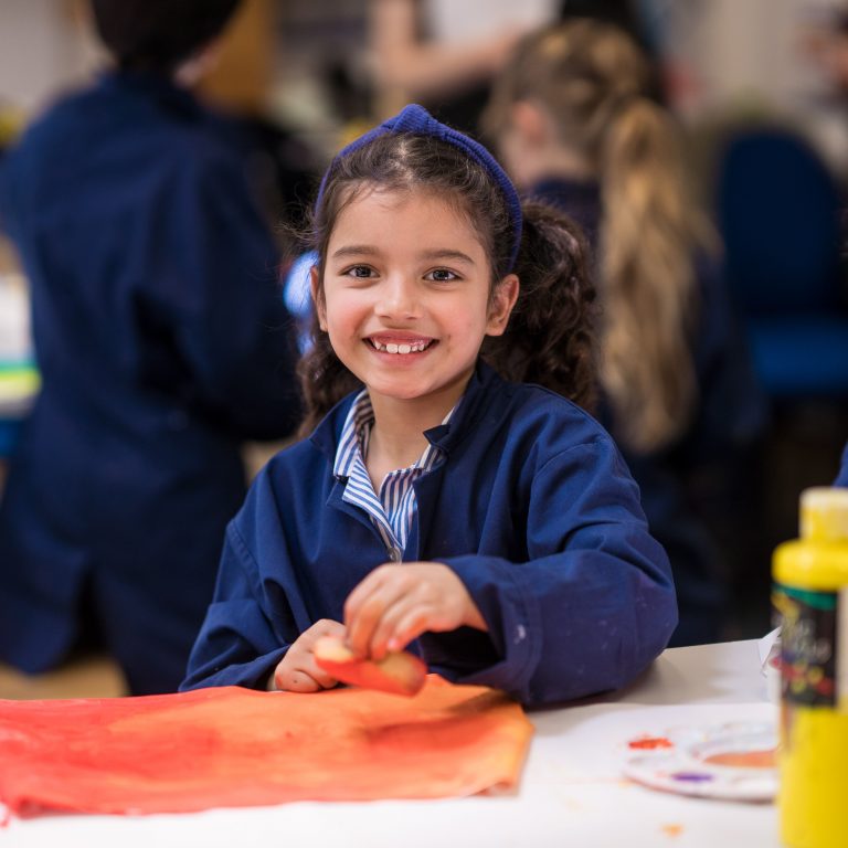 children painting